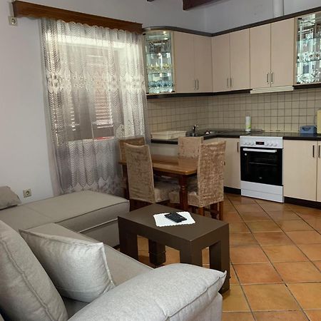Nomad House-Entire House At Your Disposal,4 Guests Берат Екстер'єр фото