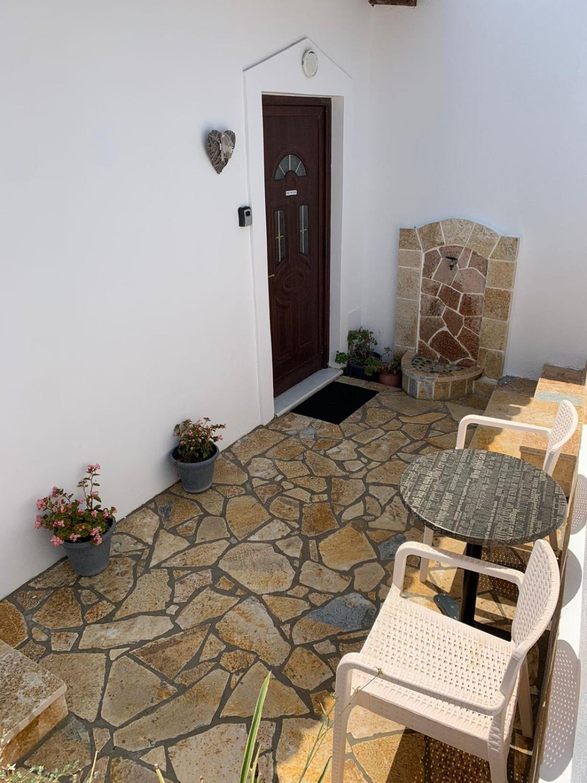 Nomad House-Entire House At Your Disposal,4 Guests Берат Екстер'єр фото
